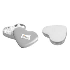 קופסת סוכריות בצורת לב.